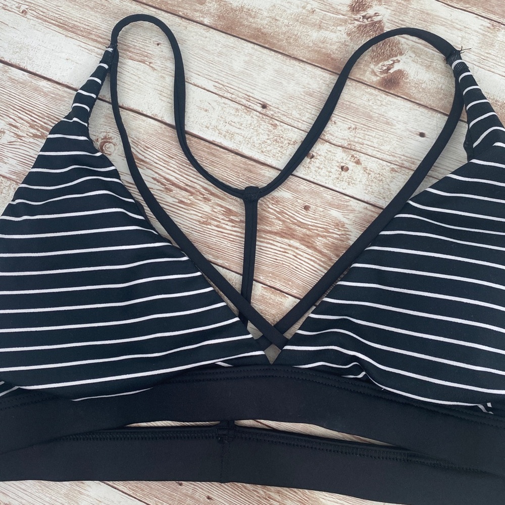 Victoria’s Secret Sports Bra Large